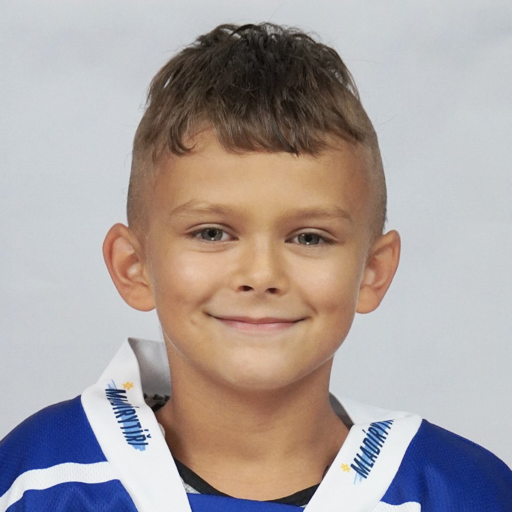 Sebastián Csekei ##23